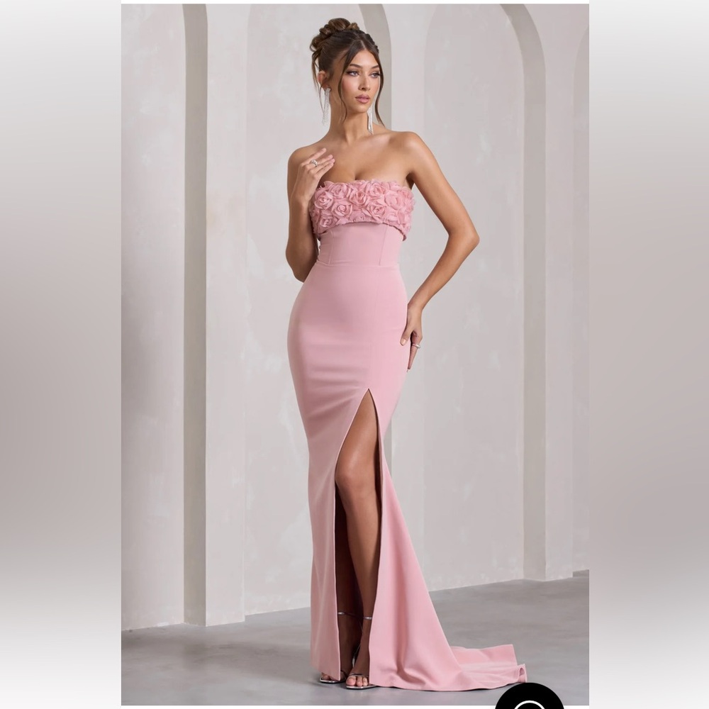 BRAND NEW NEVER WORN. StraplessGown/ formal dress/ bridesmaids dress /prom dress